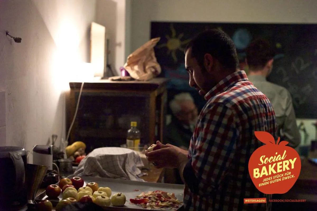 Männer backen Strudel! Foto: Knut Ettling