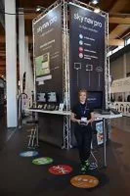 Bild: sky[nav]pro™ mit neuem dreiteiligen Preismodell: Startschuss am Wochenende auf dem Flugplatz Bienenfarm