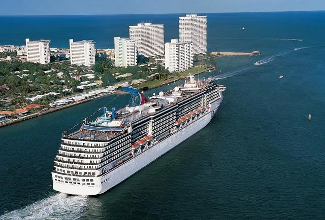 Bild: Der Panamakanal wird 100 – Jubiläumskreuzfahrt der Carnival Legend auf einer der bekanntesten Wasserstraßen