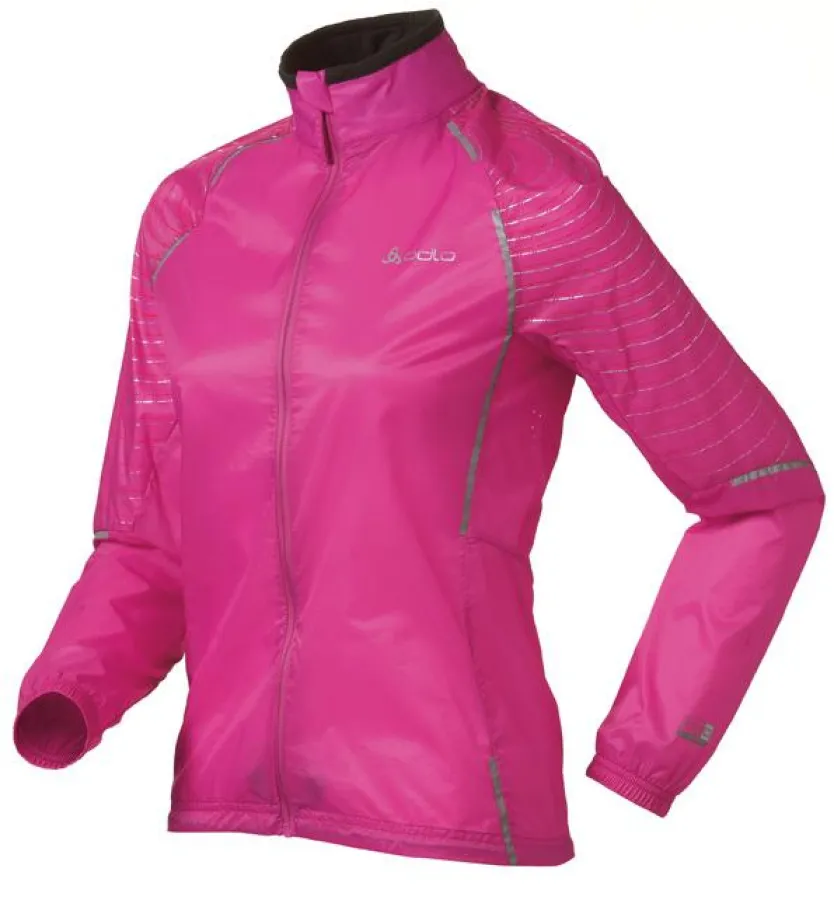 Die ODLO Laufjacke Race erhielt den Pllus X Award ?Bestes Produkt des Jahres 2011? in seiner Kategorie.