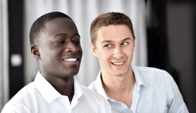 Die Führungskrise 2025: Warum Kontrolle versagt – und Vertrauen der neue Unternehmensgewinn ist Bild: Die Führungskrise 2025: Warum Kontrolle versagt – und Vertrauen der neue Unternehmensgewinn ist