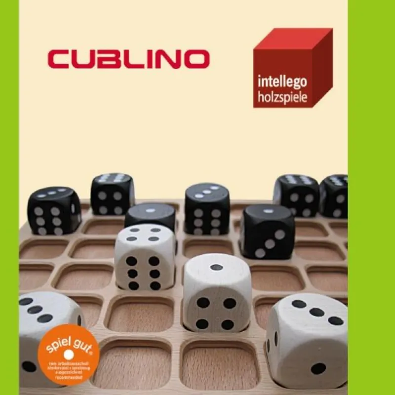 CUBLINO aus der Reihe Generationenspiele. Die Würfel sind nicht Glücksbringer, sondern Spielsteine.