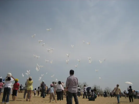 Skybirds erobern den Hochzeitshimmel - Hochzeit 2010 - Grüne Hochzeit Bild: Skybirds erobern den Hochzeitshimmel - Hochzeit 2010 - Grüne Hochzeit