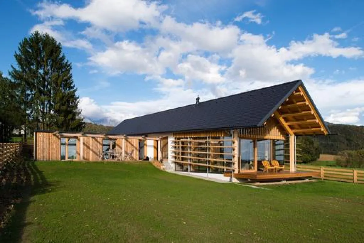 [Foto: Virginia Vrecl] Einfamilienhaus in Slowenien: “A house for the best years”