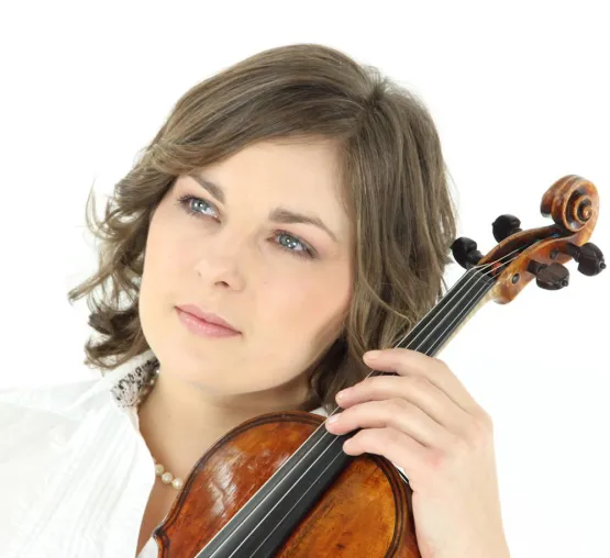 Bild: Duo Mos: Duisburger Violinistin Natalia Demina spielt am 16. März Dreimal „S“ in der Friedenskirche Krefeld