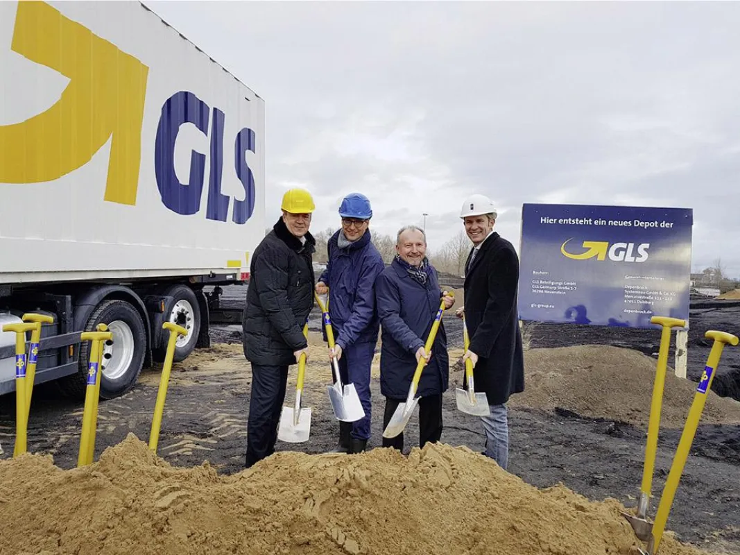 Spatenstich in Mannheim: Clemens Barz, Region Manager Center der GLS Germany, Martin Seidenberg, Vor