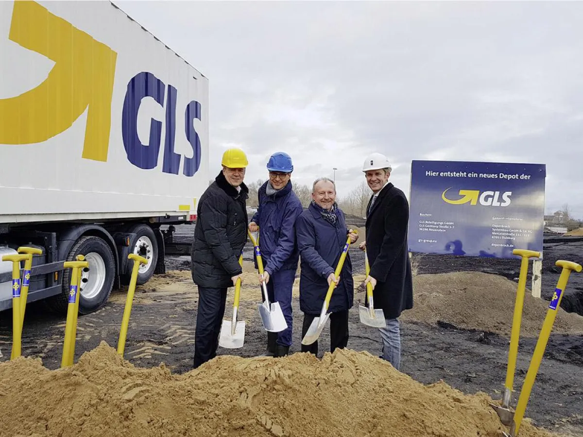 Spatenstich in Mannheim: Clemens Barz, Region Manager Center der GLS Germany, Martin Seidenberg, Vor