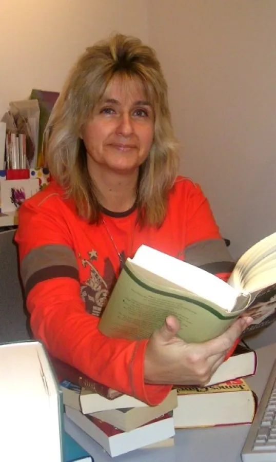 Gabriele Ketterl, Agentur Menads. Veranstaltungsprofi mit viel Erfahrung und Liebe zu Büchern.