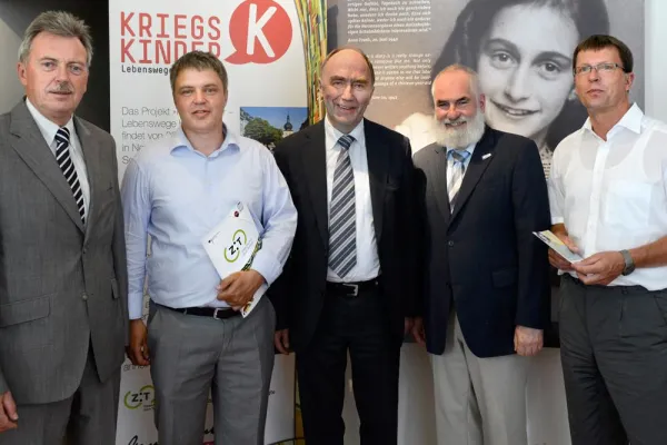 Bild: Staatssekretär Dr. Christoph Bergner diskutierte mit Bürgermeistern über Zusammenhalt im demografischen Wandel