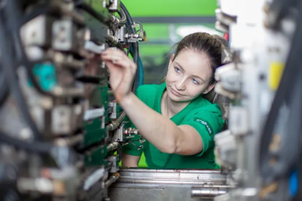 GRASS erhält Staatspreis „Mädchen in technischen Berufen“ Bild: GRASS erhält Staatspreis „Mädchen in technischen Berufen“