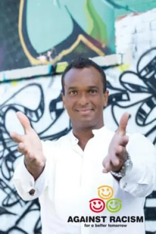 „Bunt checkt gut“: 2schneidig mit Schulprojektwoche „Against Racism“ in München Bild: „Bunt checkt gut“: 2schneidig mit Schulprojektwoche „Against Racism“ in München