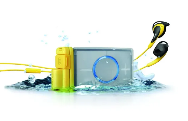 Wasserdichte Kommunikation: CEECOACH XTREME sorgt für eine sichere Verbindung im Outdoor-Sport Bild: Wasserdichte Kommunikation: CEECOACH XTREME sorgt für eine sichere Verbindung im Outdoor-Sport