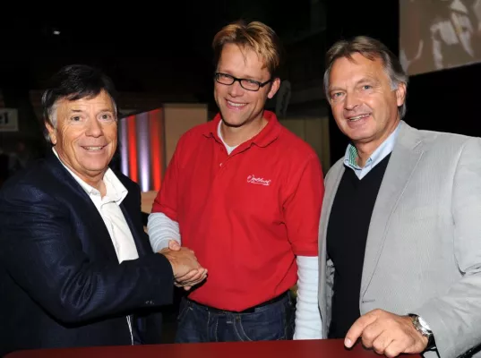 Bild: Für alpine Höchstleistungen: P. Jentschura und ÖSV besiegeln weitere Zusammenarbeit