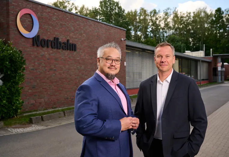 Neue Geschäftsleitung bei der Nordbahn gGmbH: Thomas Zeh und Khon Hong Ngo starten mittendrin Bild: Neue Geschäftsleitung bei der Nordbahn gGmbH: Thomas Zeh und Khon Hong Ngo starten mittendrin