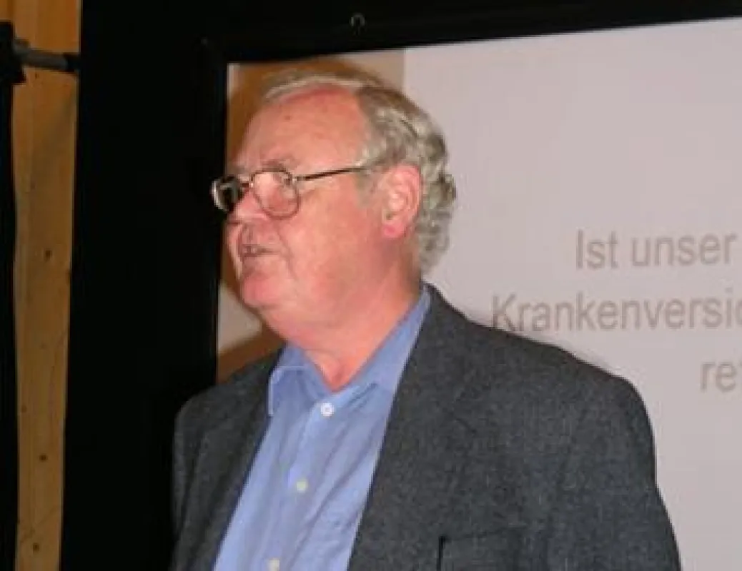 Herr Peter Reher, Verwaltungsrat der Techniker Krankenkasse bei seinem Vortrag
