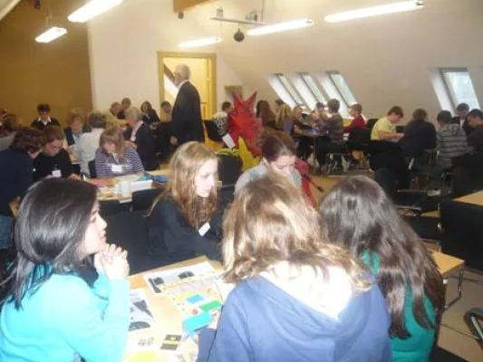 Bild: Ein Blick hinter die Kulissen der Weltklimakonferenz - Spielenachmittag für Erwachsene und Kinder