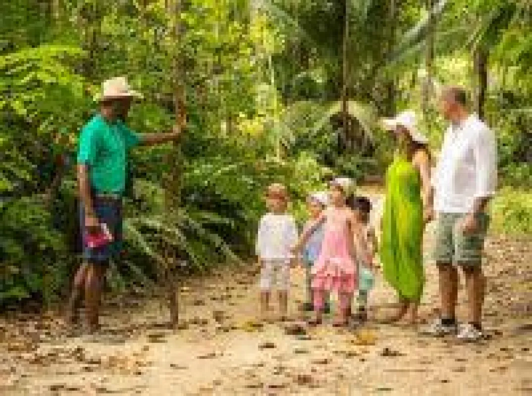Naturtour mit der ganzen Familie auf Denis Island. (Foto: Denis Private Island)