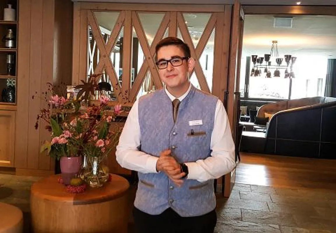 Andre Hübler, Lehrling für Hotel- und Gewerbeassistent, vom Löwen Hotel Montafon