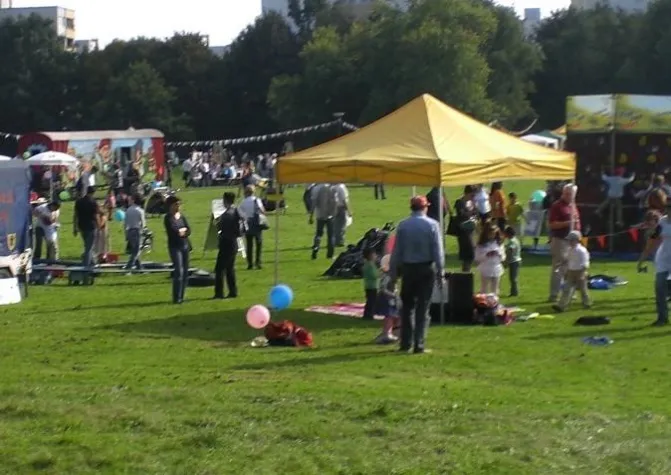 Bild: Weltkindertag in München Laim: Kinderorte sichtbar machen - Spielorte neu entdecken, 20.09.2011, 14-18 Uhr