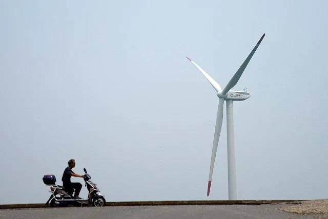 Bild: China startet subventionsfreie Solar- und Windenergie die Projektkosten gesunken sind – EUR in Yuan umrechnen