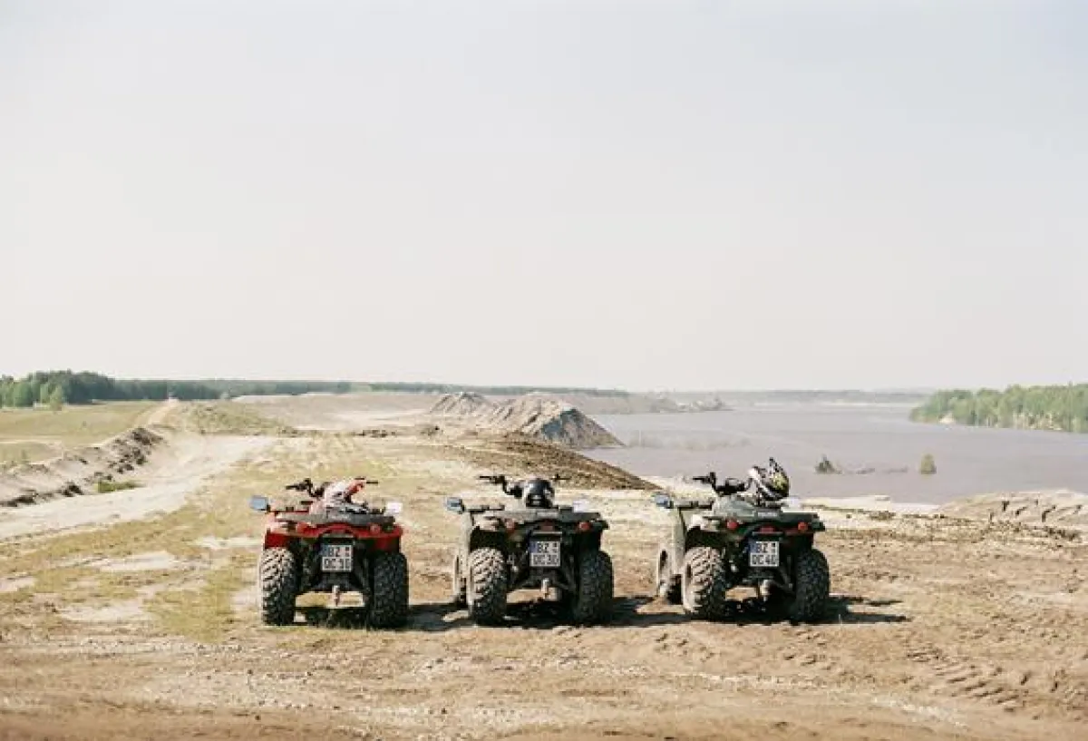Quadfahrer in der Lausitzer Wüste