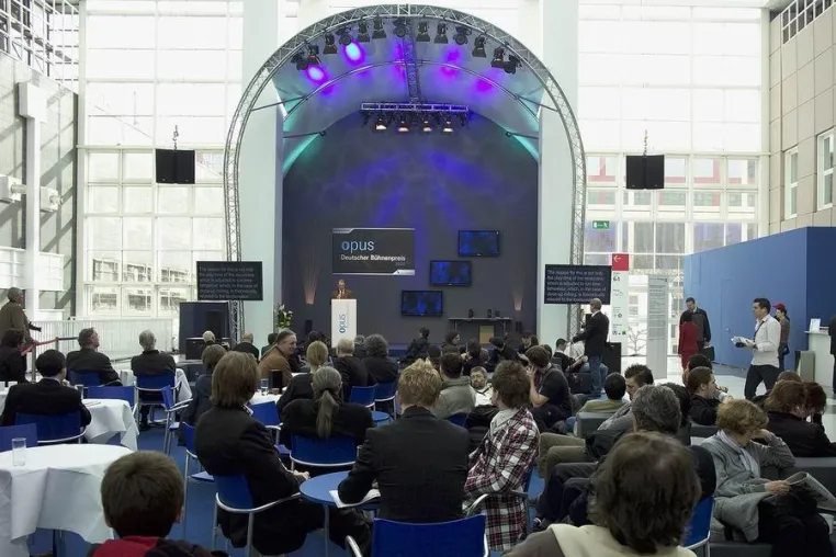 Opus – Deutscher Bühnenpreis 2009 - Auszeichnungen für visionäre Bühnenproduktionen Bild: Opus – Deutscher Bühnenpreis 2009 - Auszeichnungen für visionäre Bühnenproduktionen