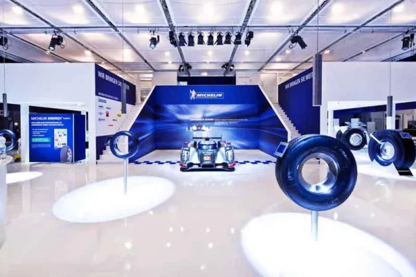 Bild: Emmy B. konzipiert markenstarken Auftritt auf Reifen-Messe