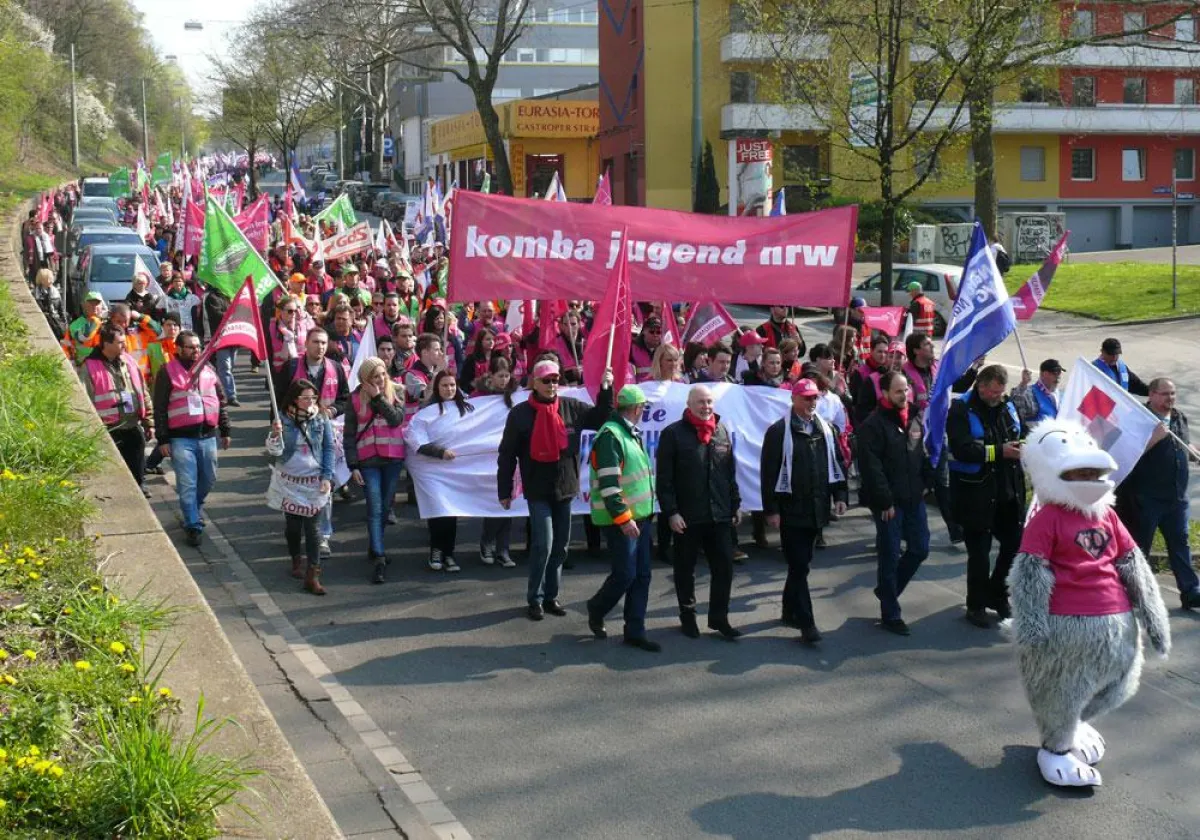 8.000 Beschäftigte aus dem Öffentlichen Dienst zogen durch die Bochumer Innenstadt