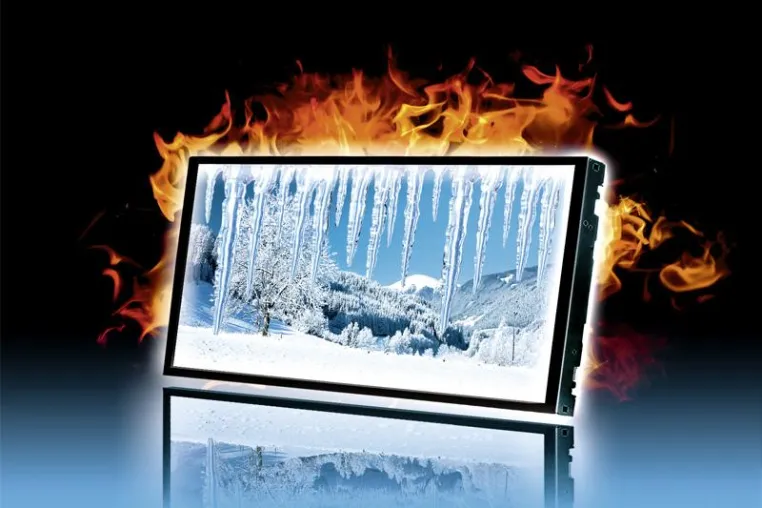 Bild: Neues 10,2“ TFT-Display mit erweitertem Temperaturbereich