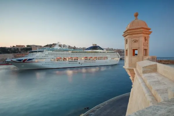 Bild: „Kleine Perlen“ im Fokus – P&O Cruises steuert im Sommer auch bislang eher unbekannte Häfen an