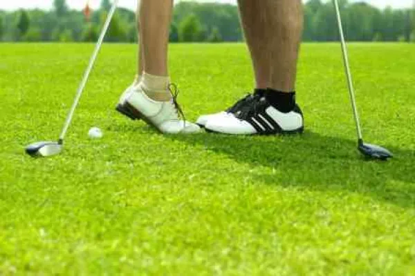 Valentinstag: Golf statt Pralinen Bild: Valentinstag: Golf statt Pralinen