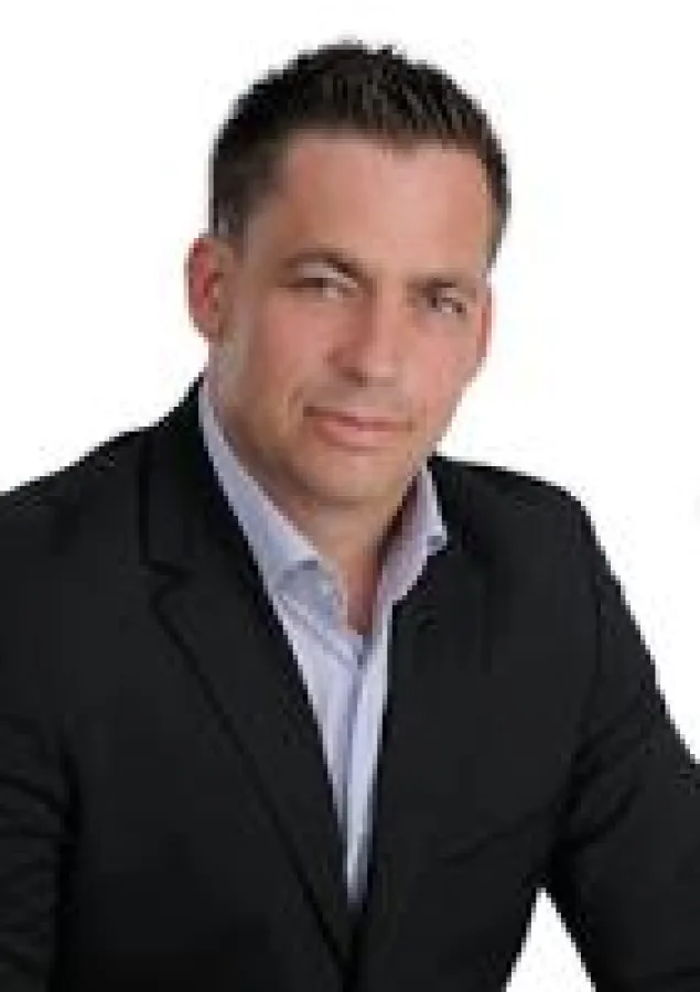 Dr. med. Florian Keck – Spezialist für Hüft-Prothesen in der Elisee-Klinik