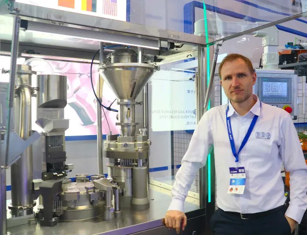 Bild: Pharma-Einsteiger BBG stellt kompakte, vollautomatische Stand-alone-Kapselfüllmaschine „Mercury 800“  vor