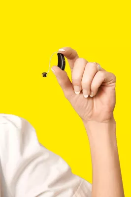 Bild: Besser hören, mehr lächeln – mit Interton: Hörgeräte-Familie Ready jetzt von Basis- bis mittleren Preissegment