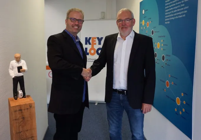 Bild: Microshare und KeyLogic vereinbaren strategische Partnerschaft. Innovative IoT-Smart-Building-Lösungen.