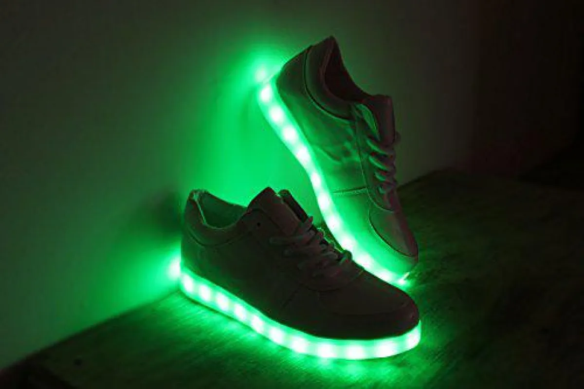LED-Schuhe: ganz modern, ganz sicher!