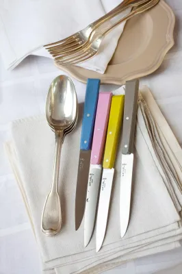 Bild: Bunt und scharf in den Herbst-Steakmesser oder Tafelmesser? Egal, Hauptsache scharf