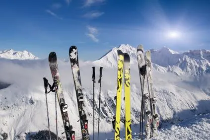 Bild: Fasten mit Skifahren und Schneeschuhwandern