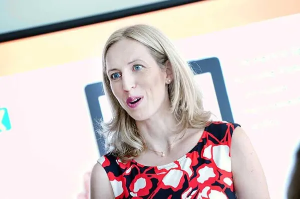 Bild: Kölnerin Madeleine Kühne bekommt internationalen Speaker-Award