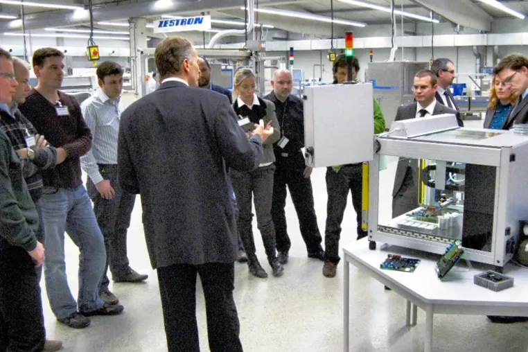 Bild: ZESTRON Academy: Training zur Beschichtung elektronischer Baugruppen am 3. März