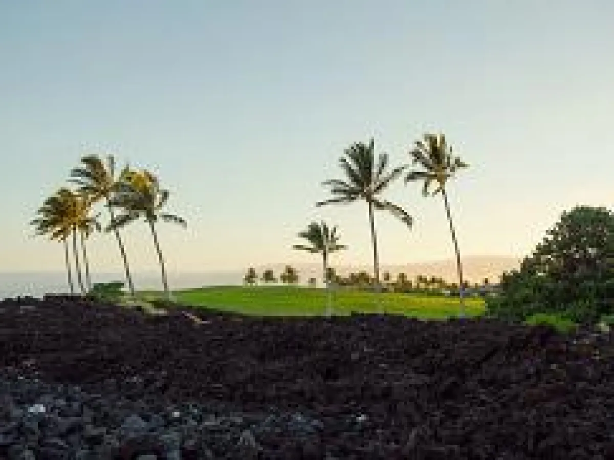 Kohala Coast Golf Waikoloa Beach Resort © Island of Hawaii Visitors Bureau (IHVB) / Emily Dickey