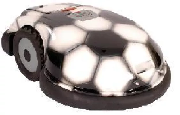 Bild: Robomow-Sonderedition: Ein Fußball, der Rasen mäht