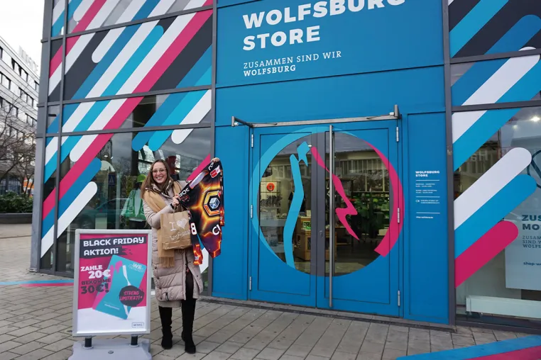 Bild: Black Friday im Wolfsburg Store