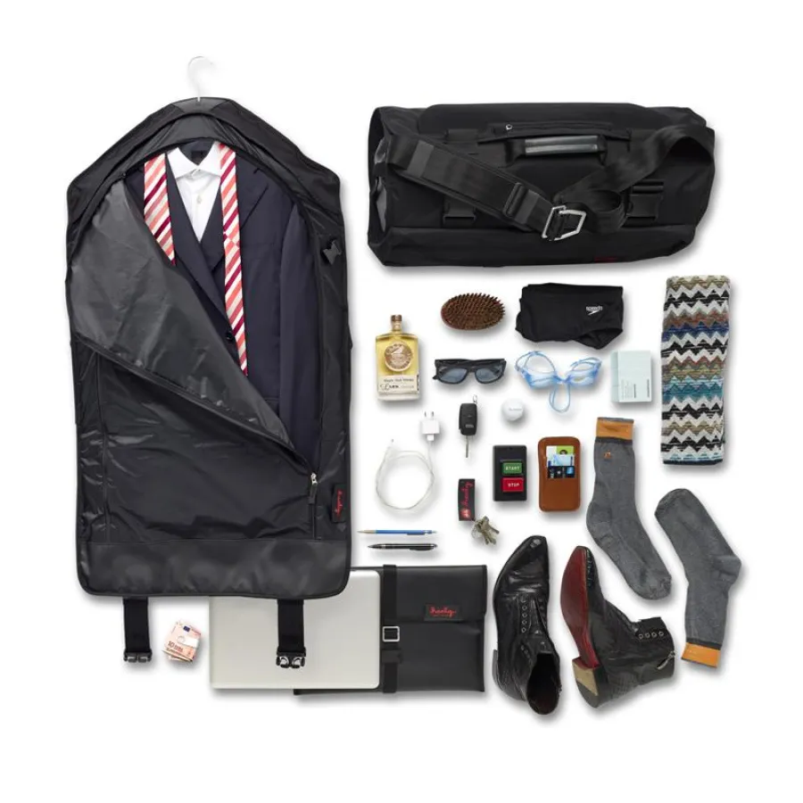 Ausreichend Platz für Business-Outfit und wichtige Alltagsgegenstände