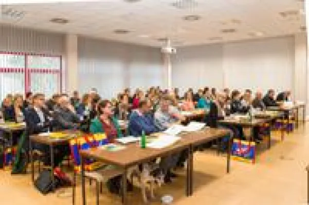 sera und VDA schulen erstmals Tierärzte Bild: sera und VDA schulen erstmals Tierärzte