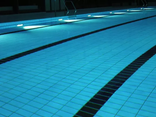 Bild: Energieeffizienz in Schwimmbädern