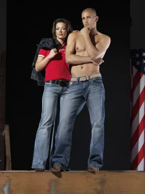 Bild: Trend Sommer 2009 - Jeans in hellen Waschungen