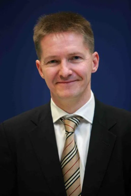 Andreas Nieswandt behandelt sehr erfolgreich Makula-Degeneration-Patienten