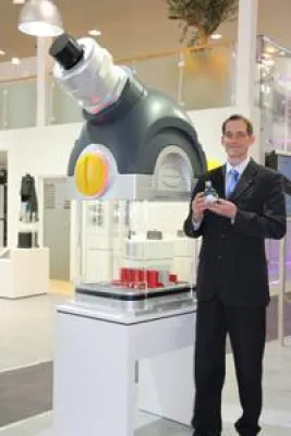 Bild: HARTING unbeeindruckt von der Vulkanwolke - Erfreuliche Besucherzahlen sorgen für positive Messebilanz