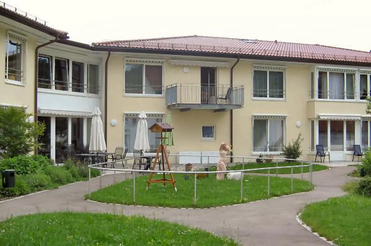 Das Haus St. Verena steht inmitten der Gemeinde Straßberg.